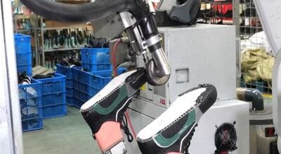 Upper stitching workstation