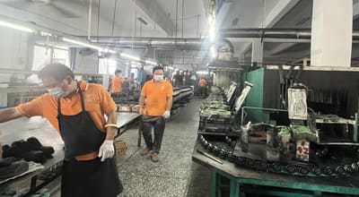 Steel toe cap fitting process